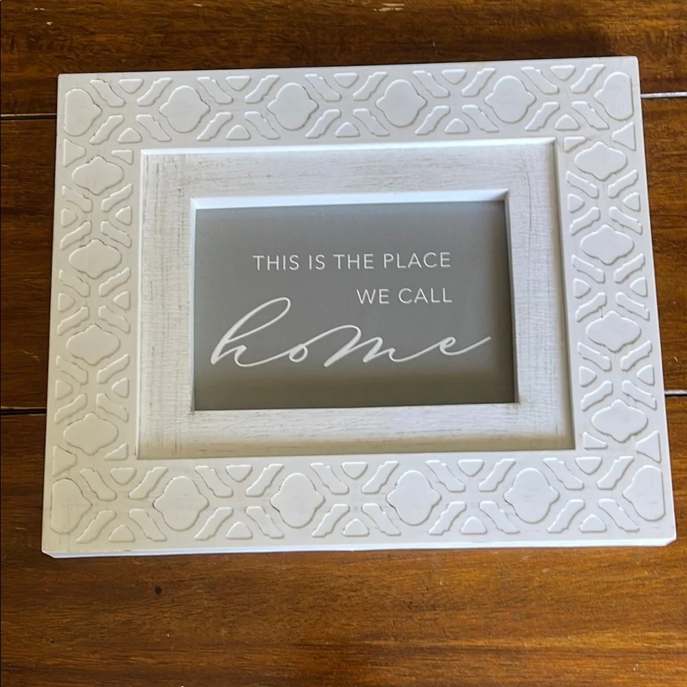 Gray and White Embossed Picture Frame with Textured Accents‎